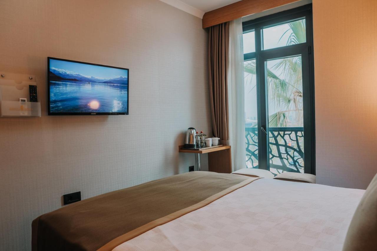 Otel Grand Lark Provincia di Istanbul Esterno foto